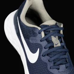 Revolution 6, Lopesko, Barn