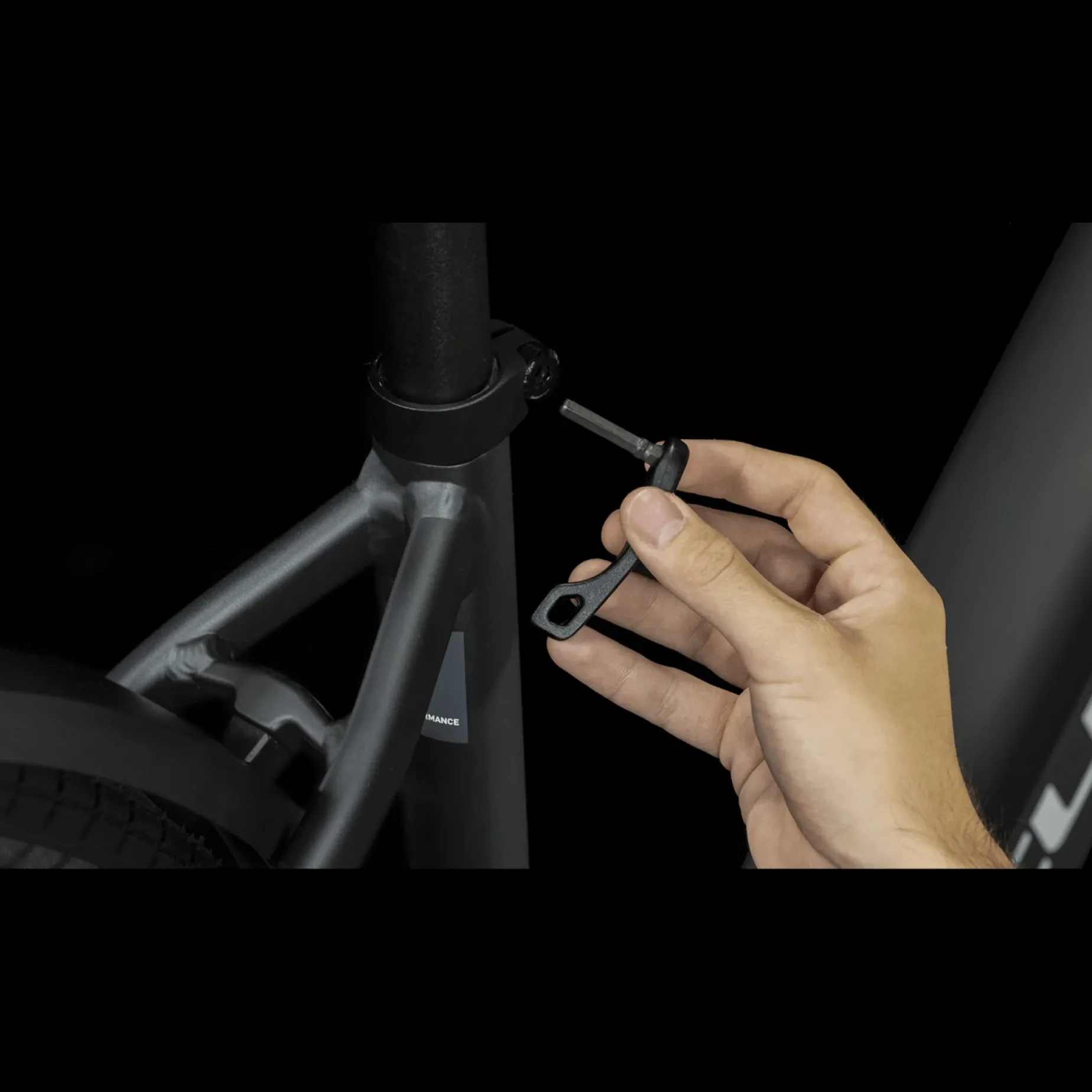 Touring Hybrid One Perf 75Nm 500Wh 23, Elsykkel, Unisex